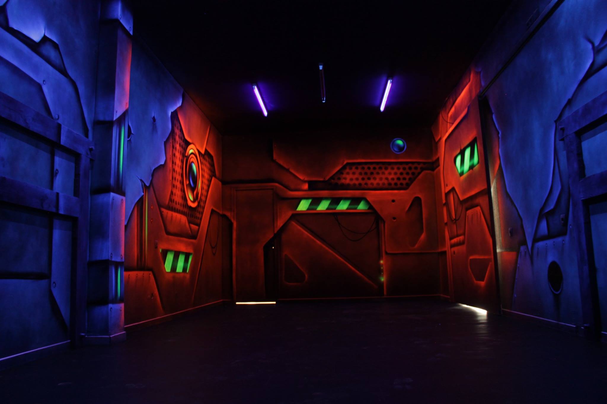Effets lumineux dans l'arène Megazone